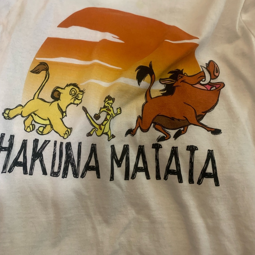 Disney Hawkins Matata The Lion King short sleeve T shirt  size S cotton poly